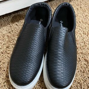 Black snake shoes